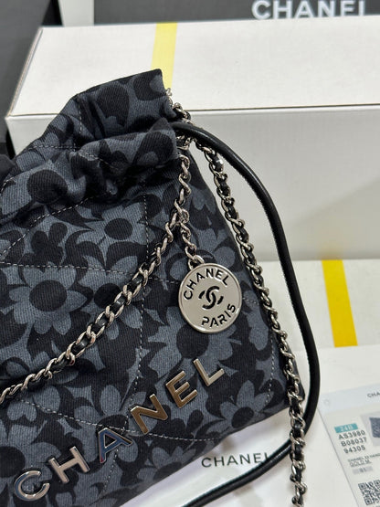 Bolso CC 22 Mini Gris Negro Estampado Camelia Demin Herrajes Plateados 243630