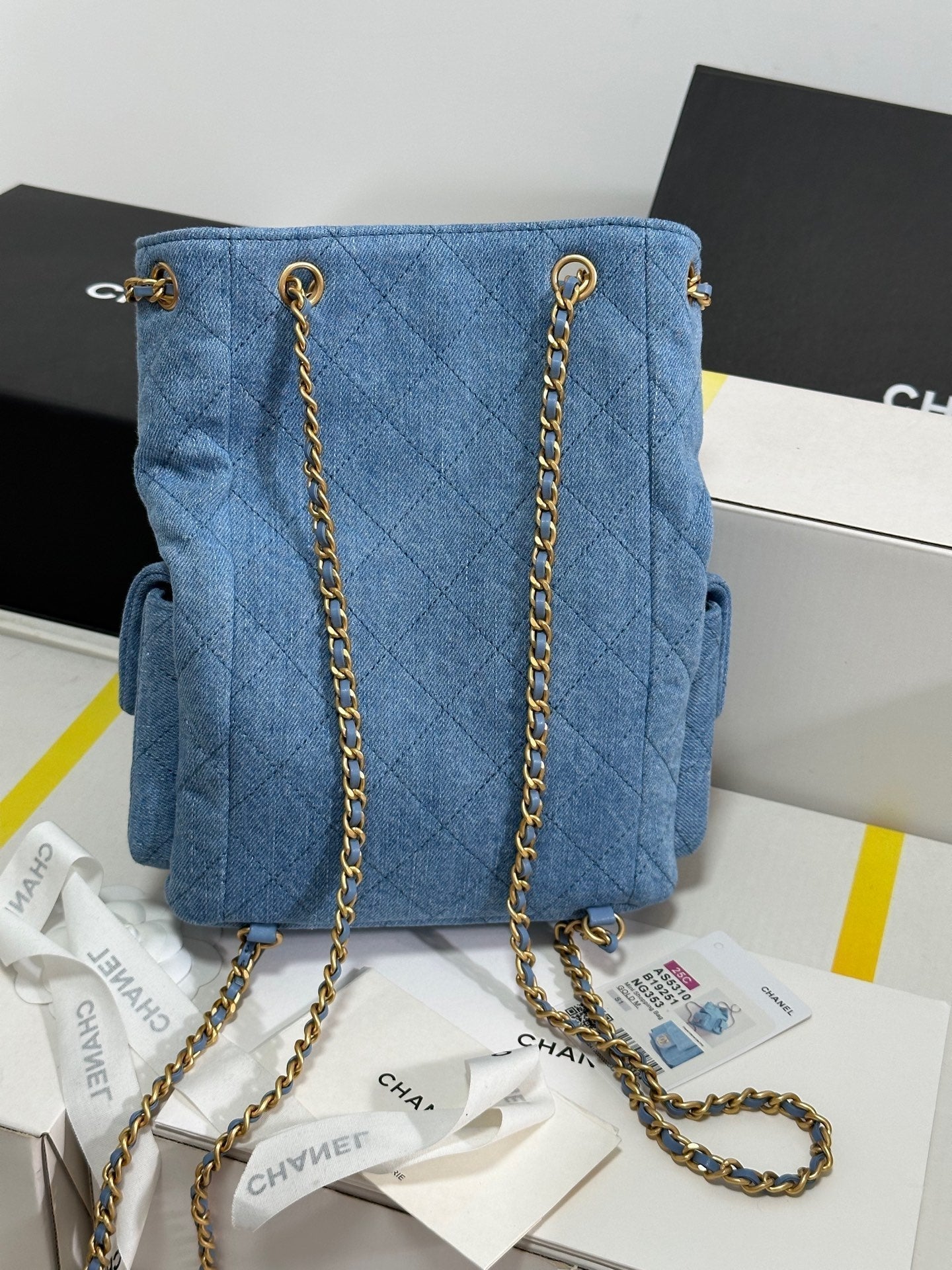 Mochila CC 25C de 24,3 cm, denim lavado azul denim, herrajes dorados 243645