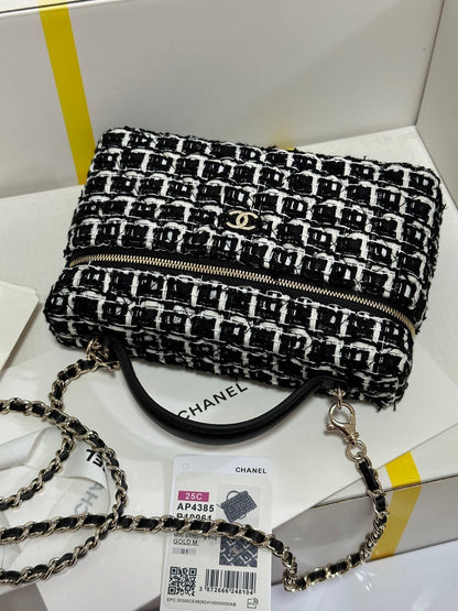 Neceser CC 25C de tweed blanco y negro con herrajes en dorado claro 243667