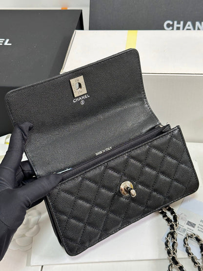 Cartera CC 25P con asa Woc de 17 cm, piel negra y herrajes plateados 243445