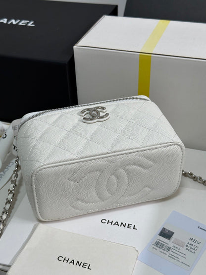 Neceser CC 25P de 17 cm, piel blanca, herrajes plateados 243460