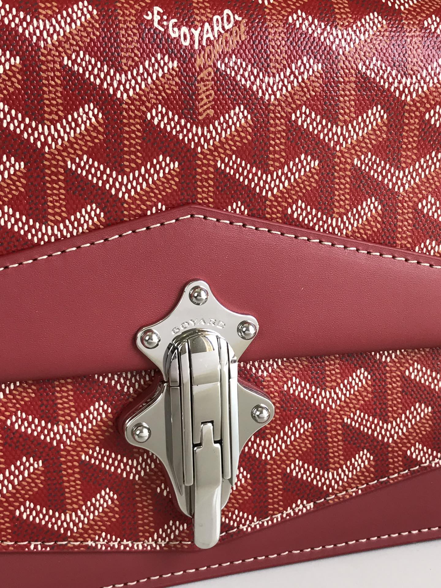 BOLSO DUCHESSE MARIE-CAROLINE 25 EN LONA GOYARDINE ROJA Y PIEL DE BECERRO LISA