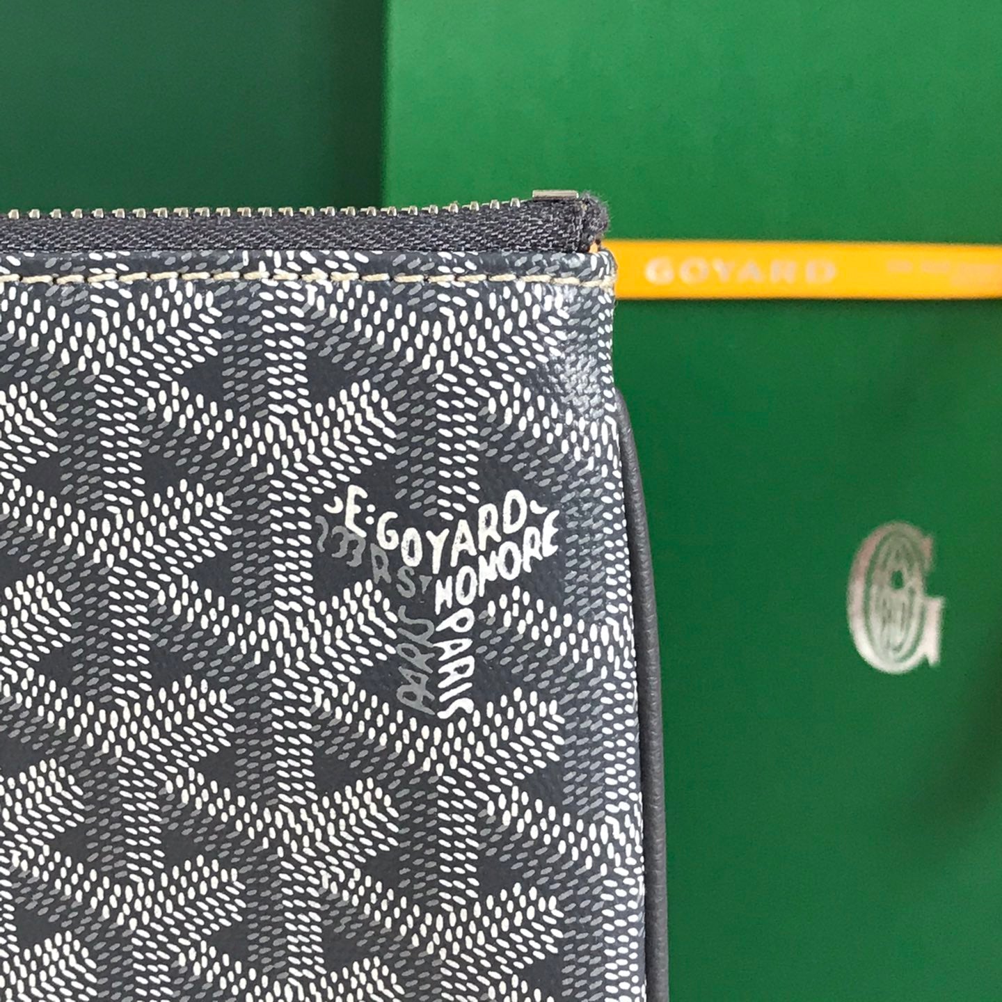 S¨¦NAT MGM POUCH 40 EN TOILE GOYARDINE GRISE