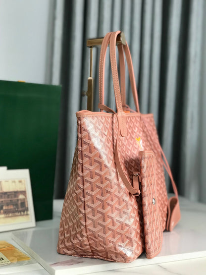 Bolso Saint Louis PM de 34 cm en lona rosa con estampado de chevrolet y piel de becerro