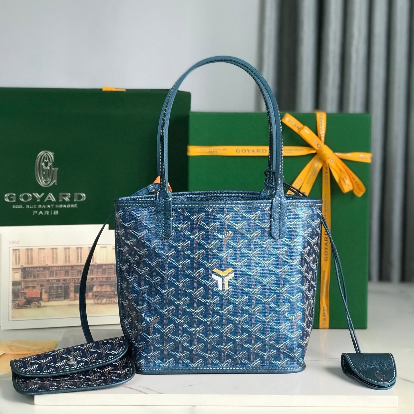 BOLSO ANJOU MINI 20 EN PIEL DE BECERRO AZUL MARINO Y LONA GOYARDINE