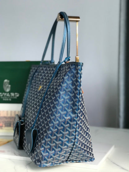 Bolso GM Saint Louis de 40 cm en lona azul marino con estampado de chevrolet y piel de becerro