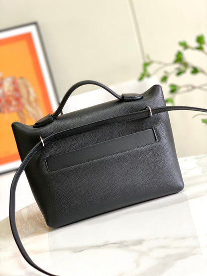 Bolso mini HM 24/24 de 21 cm, piel Evercolor negra, herrajes plateados