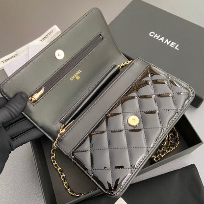 CC Woc 20cm Black Patent Calfskin Gold Hardware
