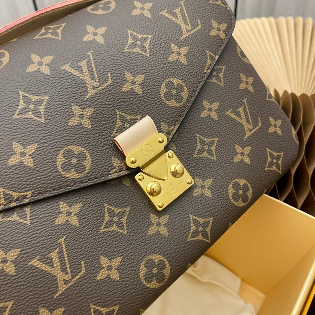 pochette metis 25 en toile monogram marron