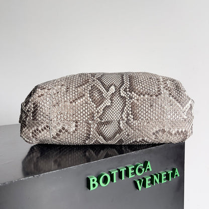 Pochette BV 38 cm en python avec finitions en cuir 209318