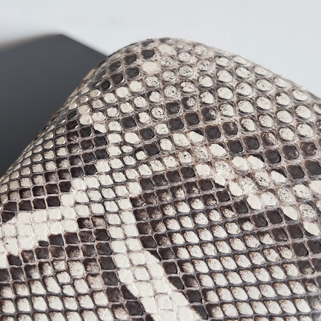 BV Knot Clutch 20 in Python Leather 209321