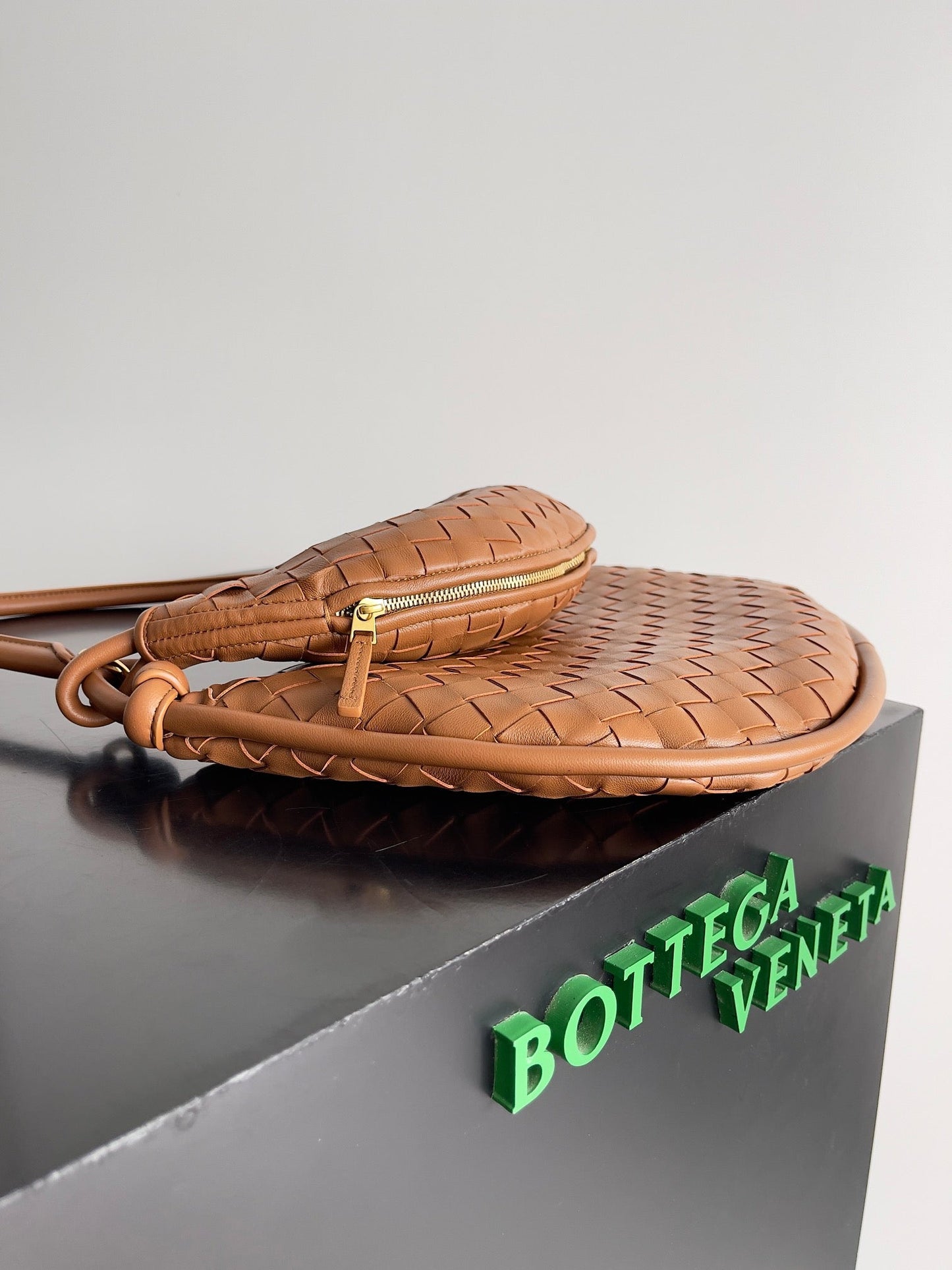 BV GemeIIi Bag 36cm Rust Lambskin 209352
