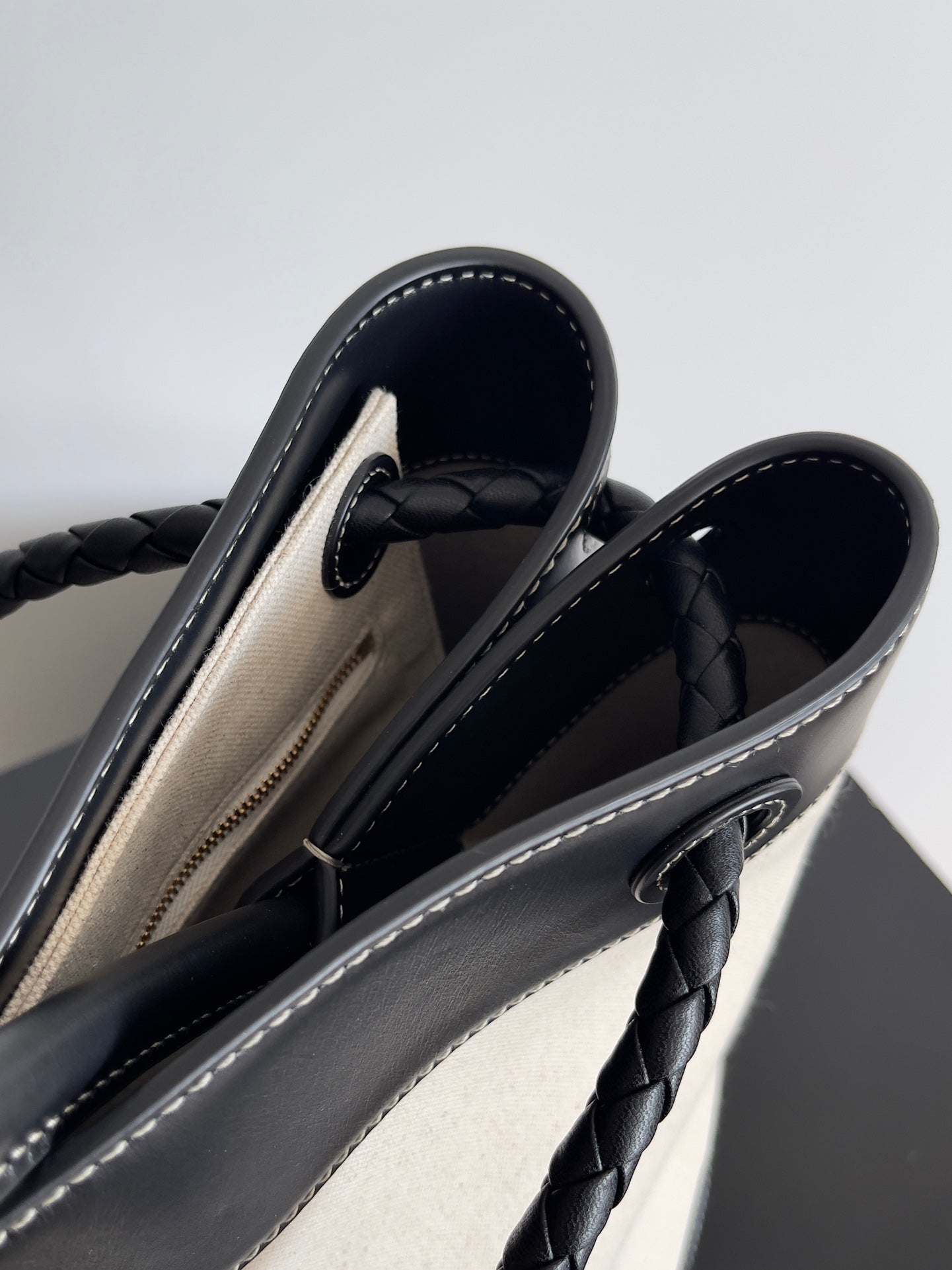 BV Large Andiamo 45 In Beige Canvas Black Calfskin 209025