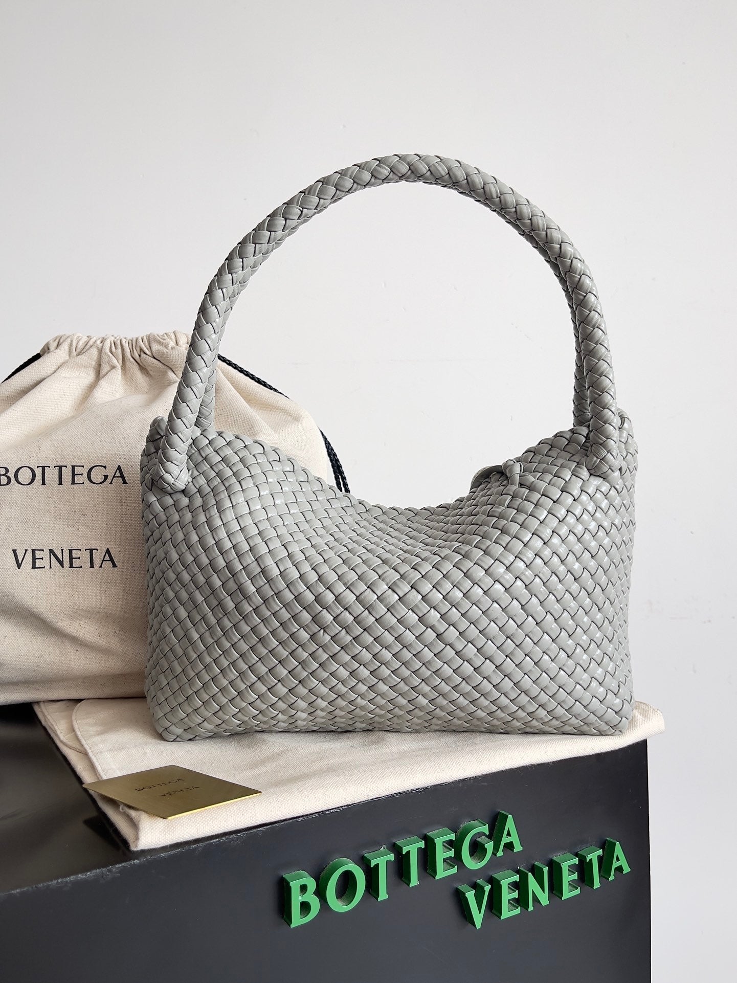 Bolso BV Tosca 27 en piel de becerro gris 209074 Mejor versión