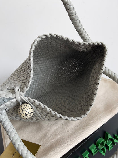 Bolso BV Tosca 27 en piel de becerro gris 209074 Mejor versión