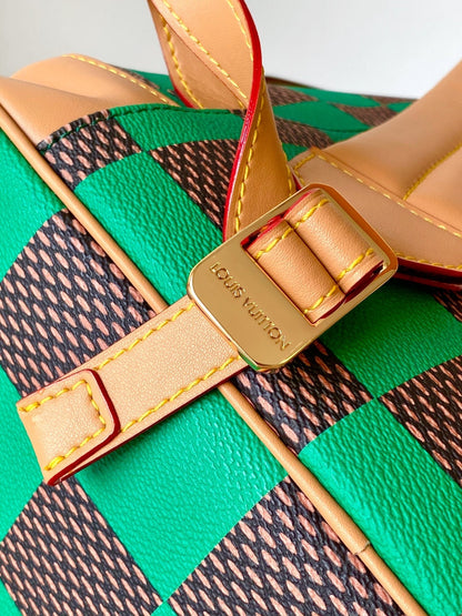 SAC À DOS CHRISTOPHER 47 EN TOILE ENDUITE DAMIER POP MARRON VERT