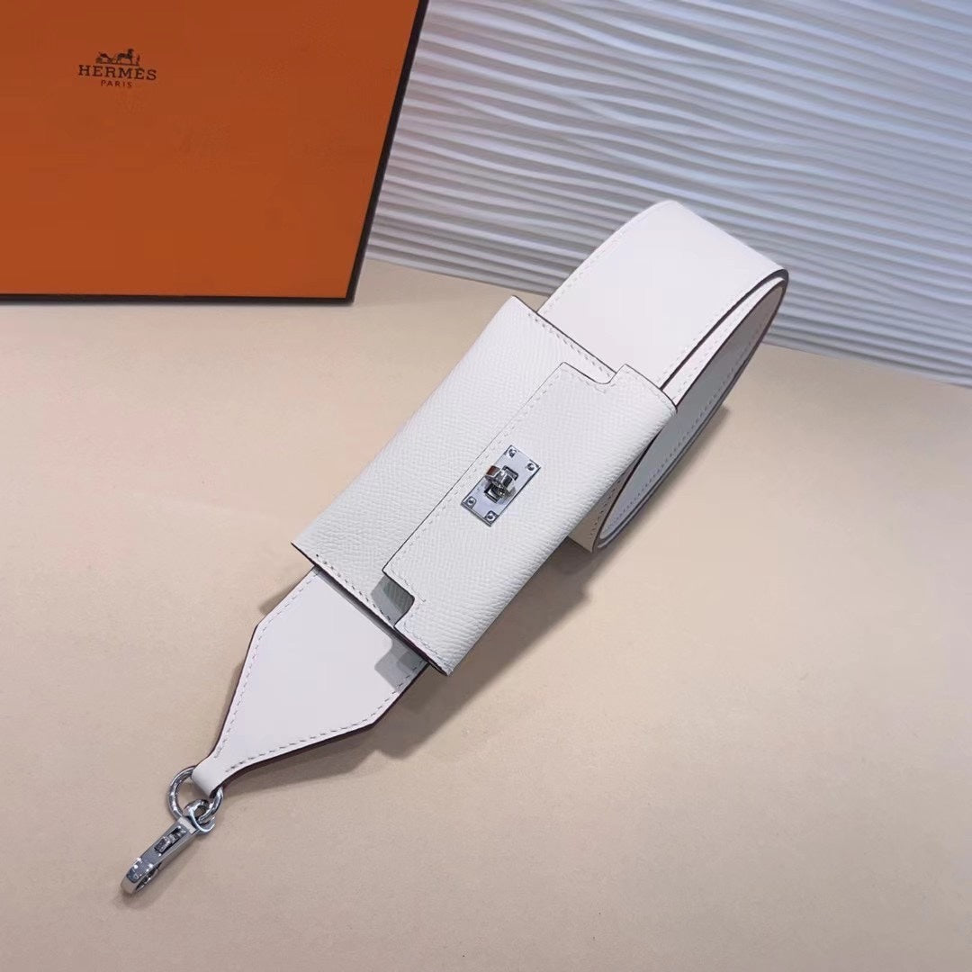 Correa de hombro Kelly Pocket de 50 mm con herrajes plateados y diseño blanco Epsom 