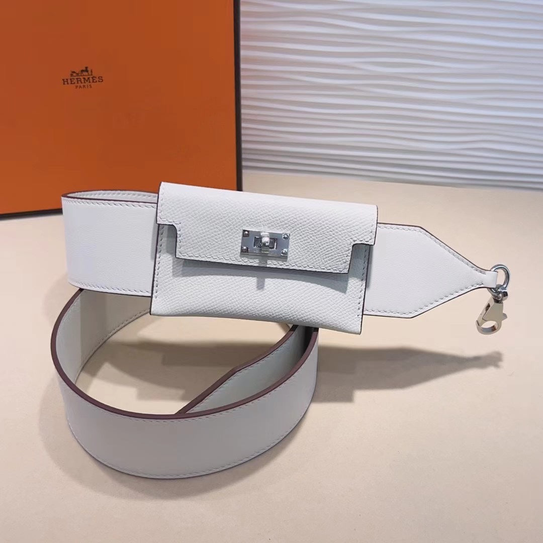 Correa de hombro Kelly Pocket de 50 mm con herrajes plateados y diseño blanco Epsom 