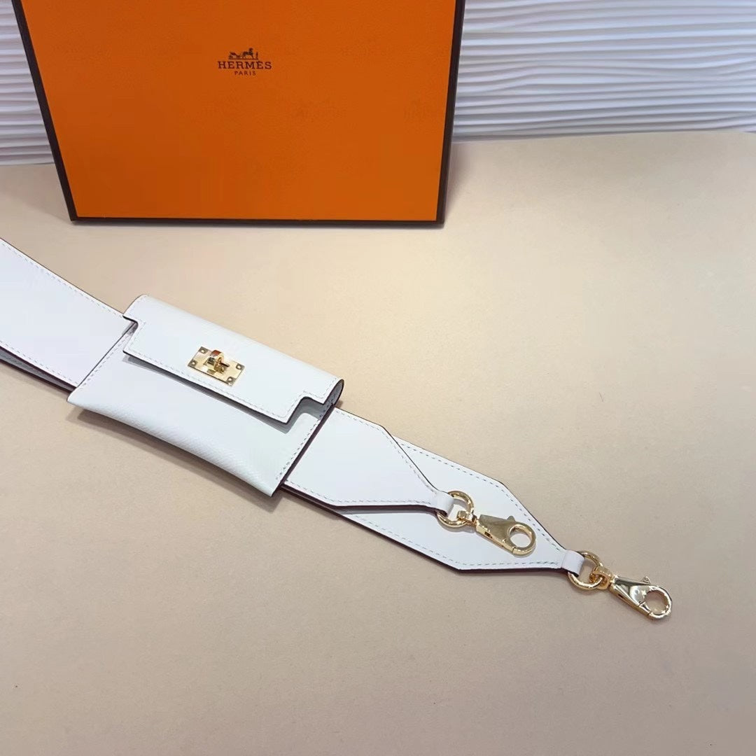 Correa de hombro Kelly Pocket de 50 mm con herrajes dorados y diseño blanco Epsom 