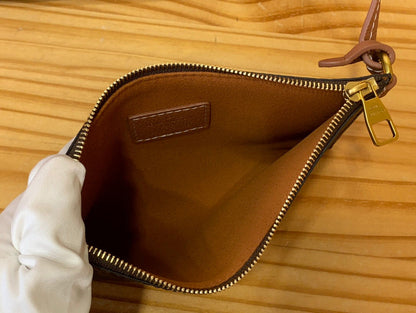 Bolso bandolera LV Low Key de piel de becerro color coñac 205007
