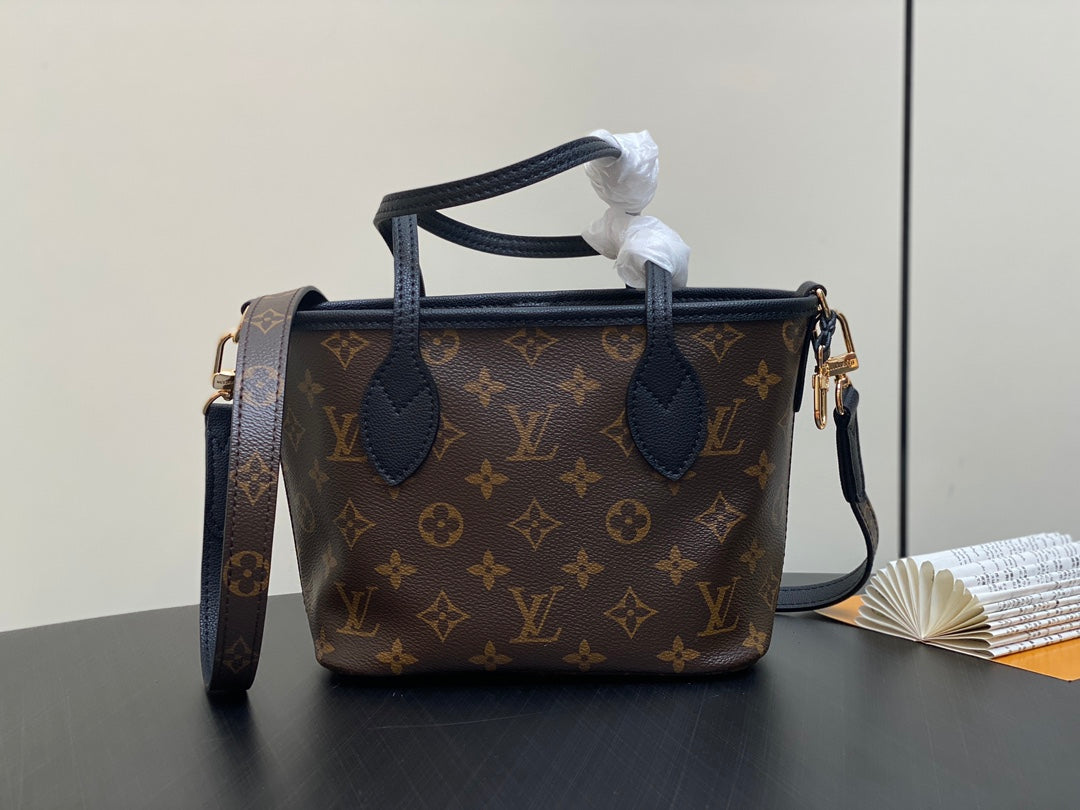 Neverfull 24 Bandouli¨¨re Inside Out BB Black Calfskin