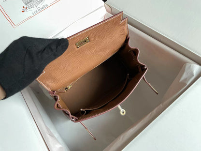 SAC BIRKIN 25 EN CUIR DE VEAU MARRON CHOCOLAT AVEC AUTOCOLLANT BLANC (FABRIQUÉ SUR COMMANDE)