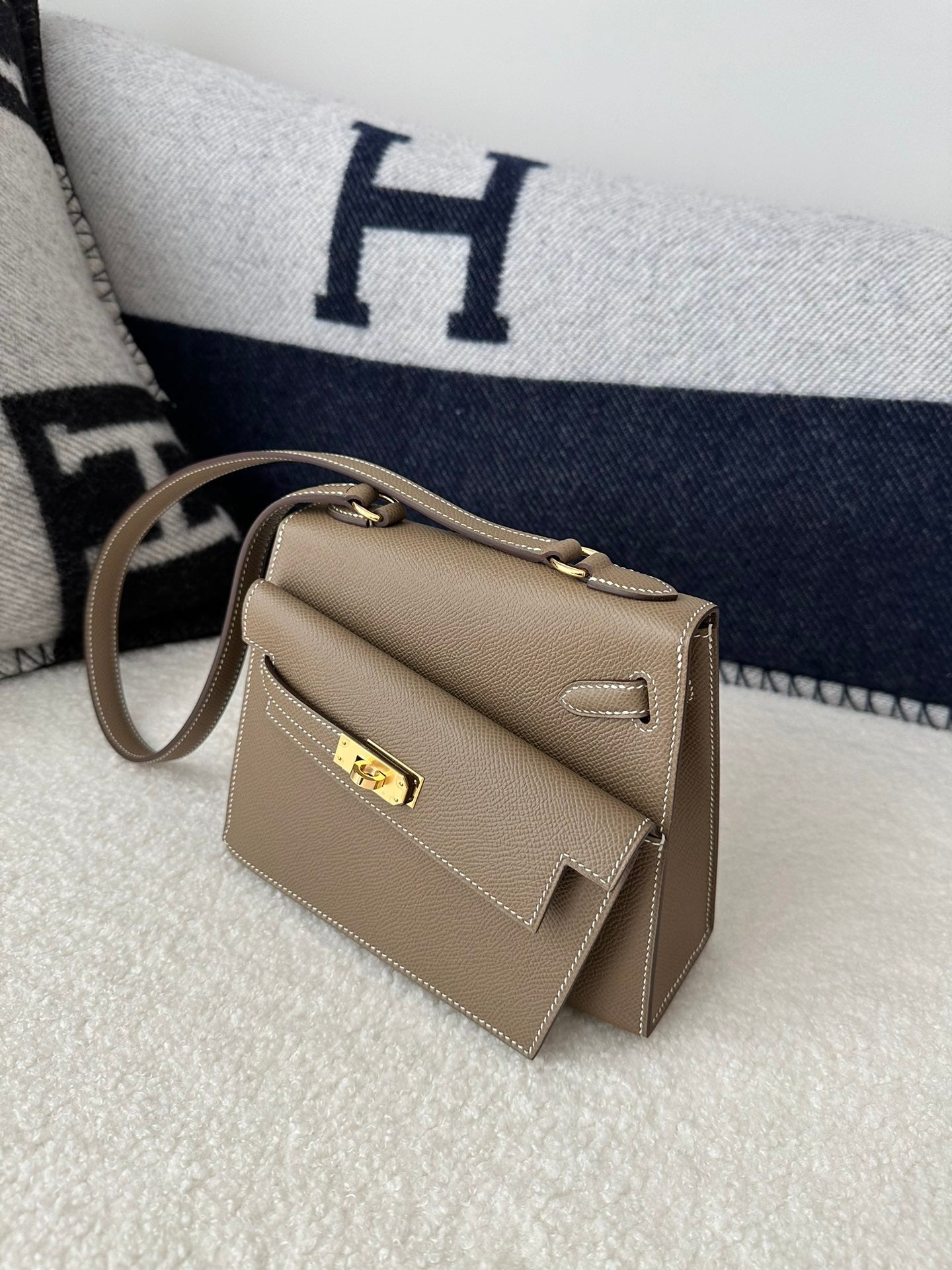 HM Kelly Desordre 20 cm Etoupe Grey Epsom Herrajes dorados