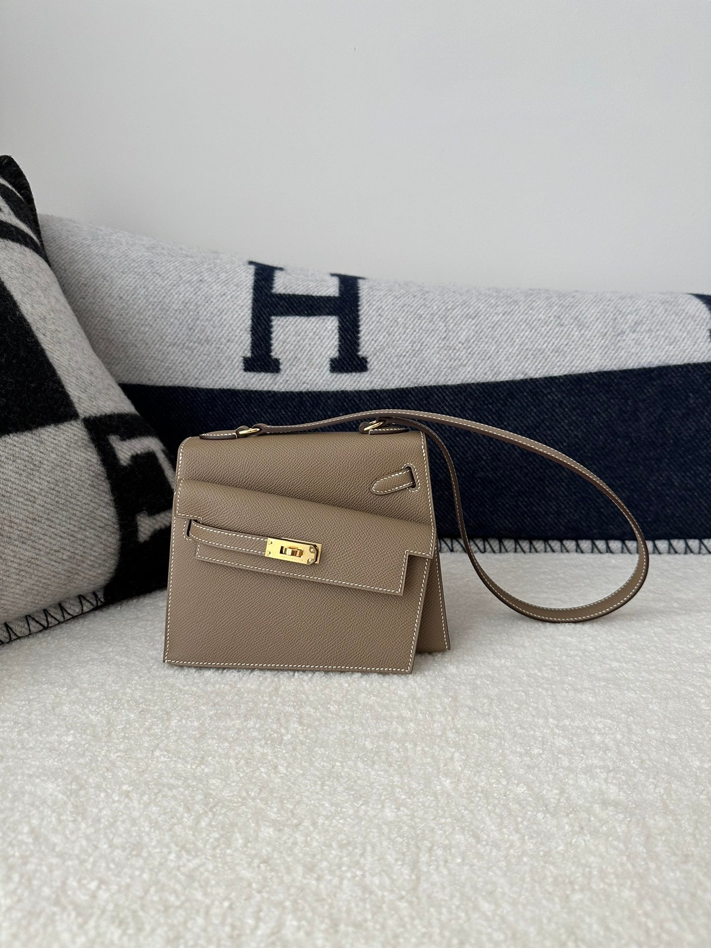 HM Kelly Desordre 20 cm Etoupe Grey Epsom Herrajes dorados