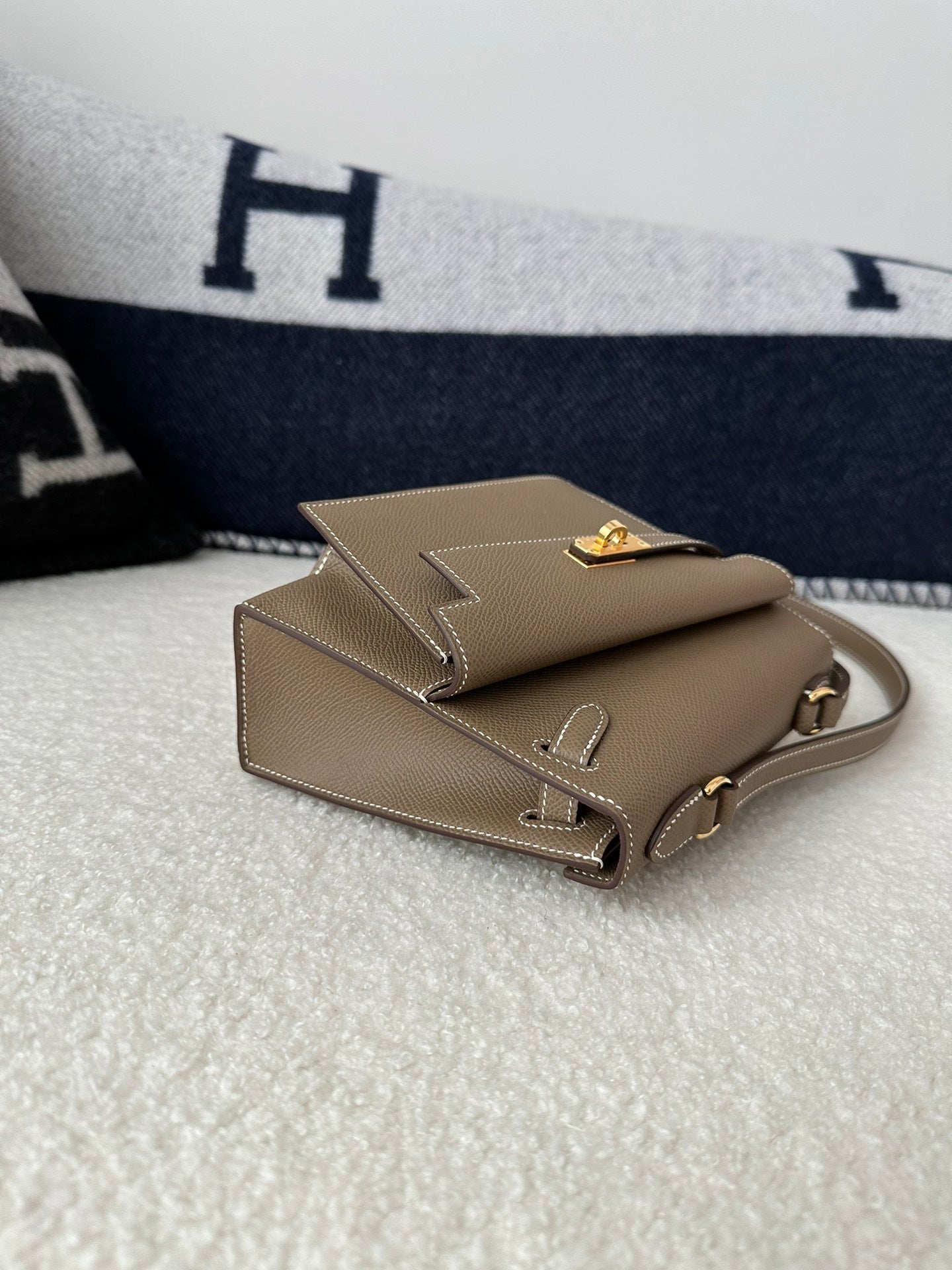 HM Kelly Desordre 20 cm Etoupe Grey Epsom Herrajes dorados