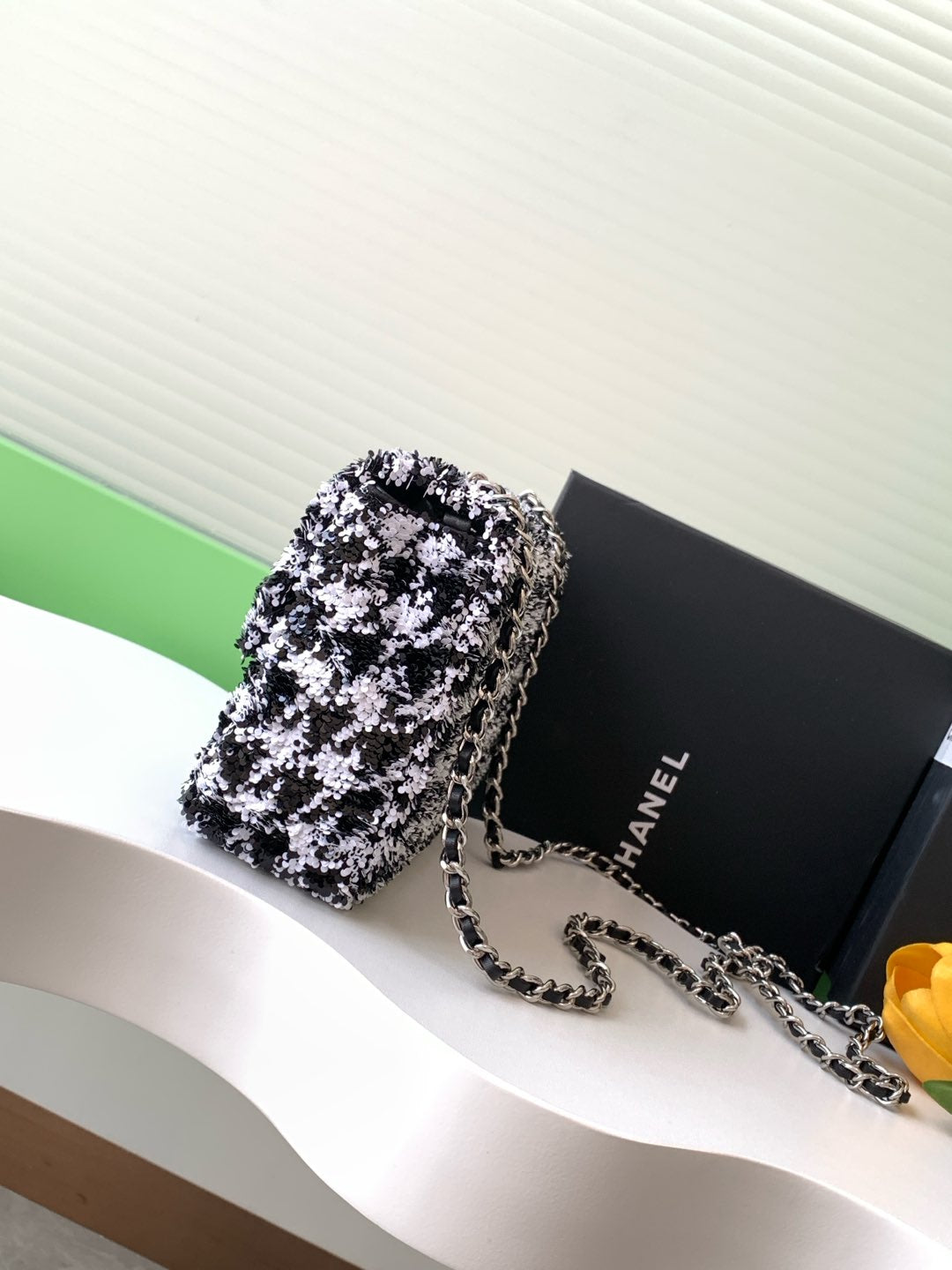 CC 25C Blanc Noir Paillettes Quincaillerie Argentée