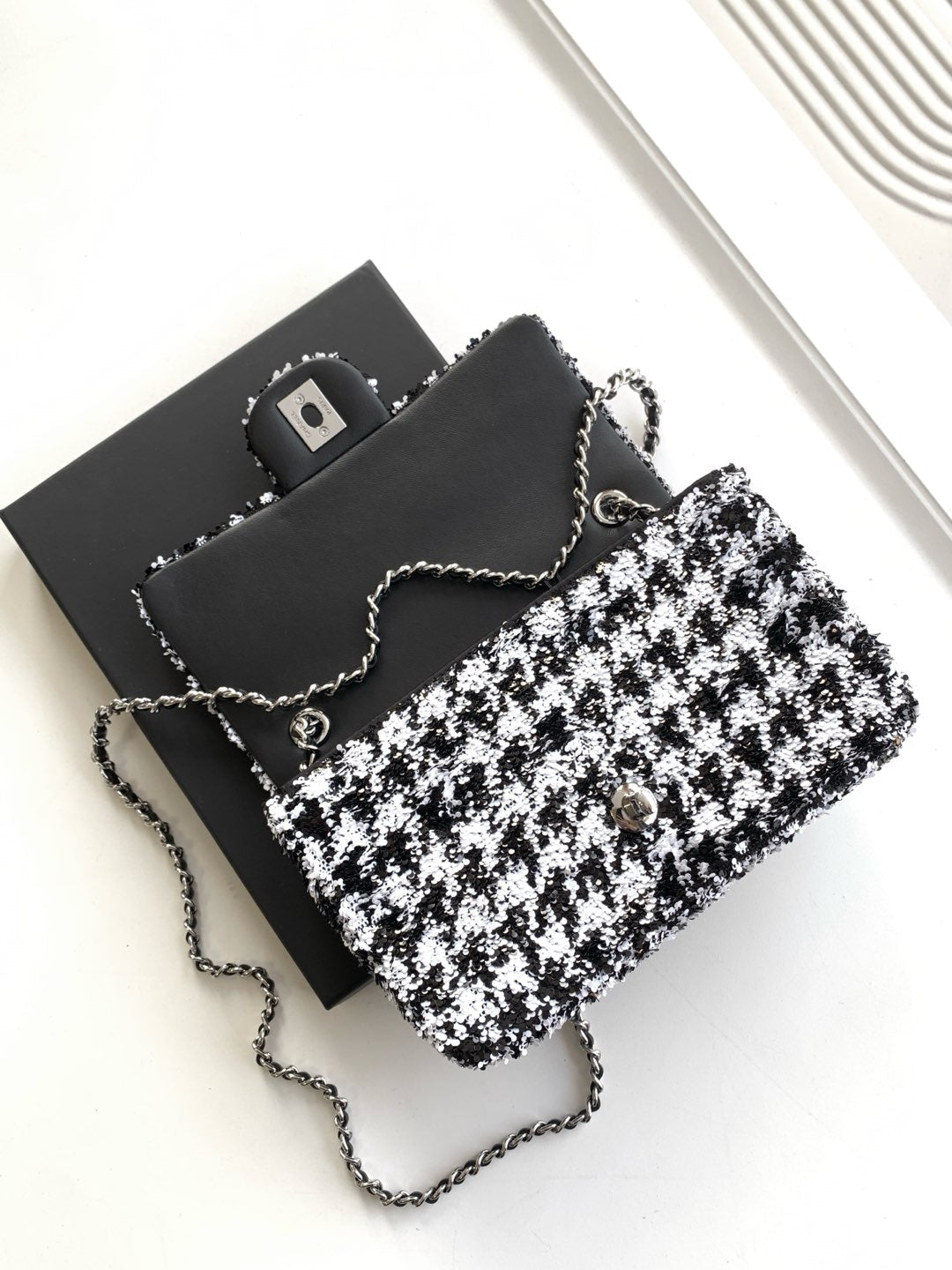 CC 25C Blanc Noir Paillettes Quincaillerie Argentée