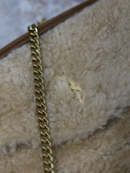 SAC CALYPSO 26 EN PEAU LAINE BEIGE AVEC POIGNÉE EN DAIM MARRON