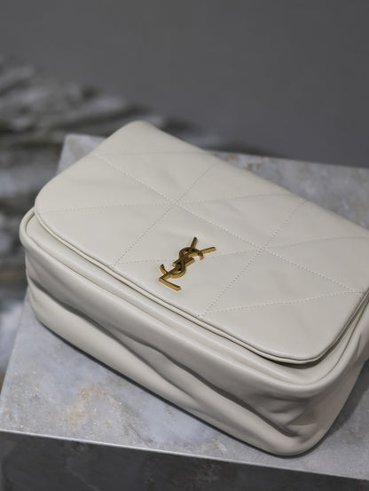 BOLSO PEQUEÑO JAMIE 4.3 25 EN PIEL DE CORDERO BLANCA CON HERRAJES DORADOS