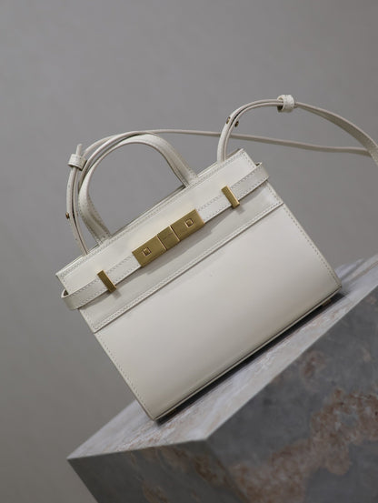 PETIT SAC À MAIN MANHATTAN 21 EN CUIR DE VEAU BLANC, QUINCAILLERIE DORÉE