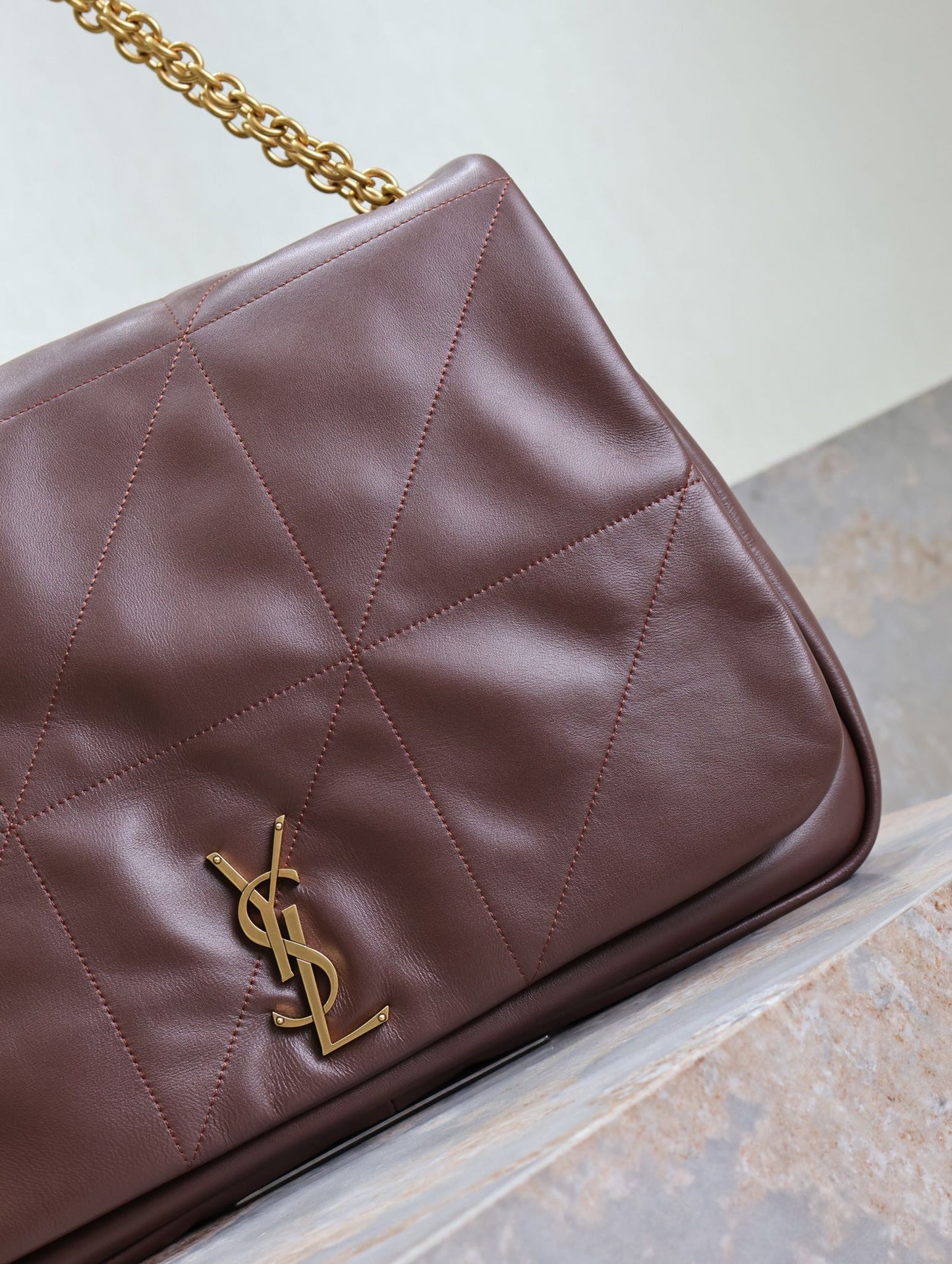 JAMIE 4.3 GRAND SAC 43 EN CUIR D'AGNEAU ROUGE VIN QUINCAILLERIE DORÉ