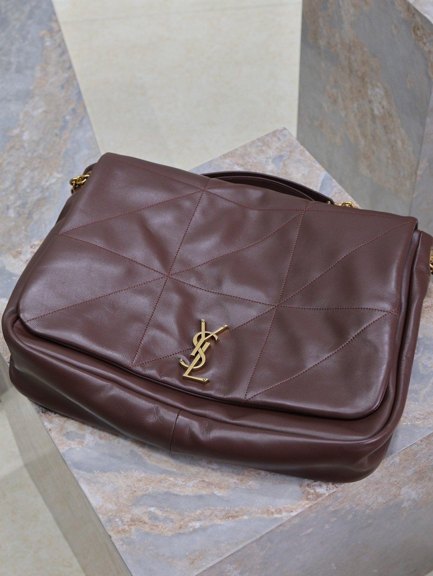 JAMIE 4.3 GRAND SAC 43 EN CUIR D'AGNEAU ROUGE VIN QUINCAILLERIE DORÉ