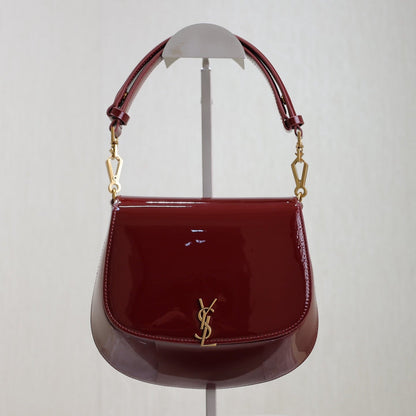 BOLSA DE ALFORJAS VOLTAIRE 21 EN PIEL DE BECERRO CHAROLADA ROJO BURDEOS