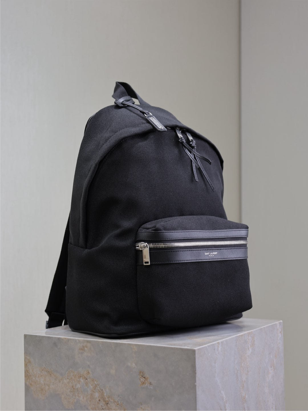 CITY BACKPACK 35 IN BLACK CANVAS