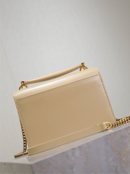 BOLSO PEQUEÑO SUNSET 19 EN PIEL DE BECERRO BEIGE CON HERRAJES DORADOS