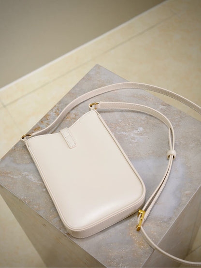 BOLSO PARA TELÉFONO LE 5 À 7 18 EN PIEL DE BECERRO BLANCA