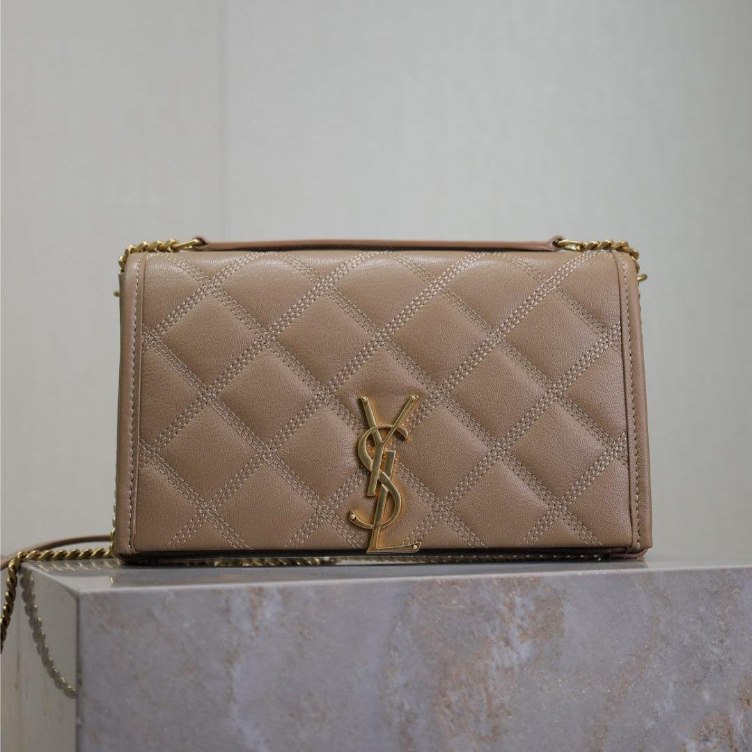 BECKY 22 EN CUIR D'AGNEAU MATELASSÉ MARRON MOYEN QUINCAILLERIE DORÉ