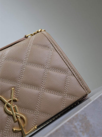 BECKY 22 EN CUIR D'AGNEAU MATELASSÉ MARRON MOYEN QUINCAILLERIE DORÉ