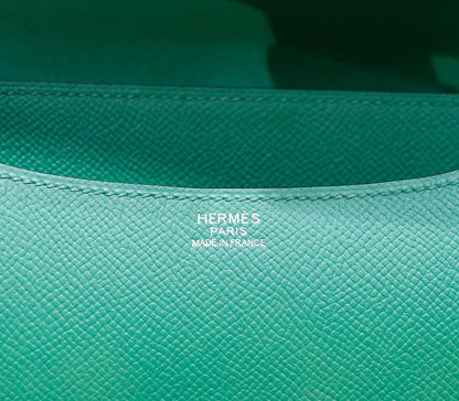 Constance 24, cuero Epsom verde oscuro, herrajes plateados
