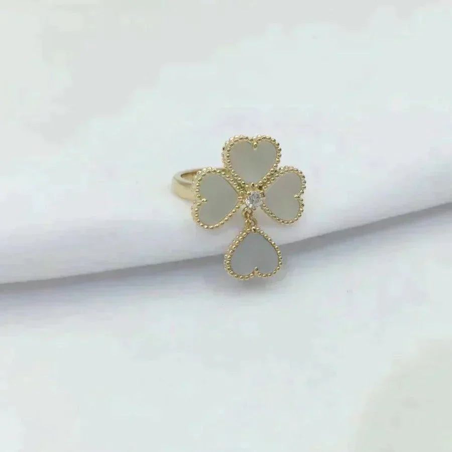 DIANA SWEET CLOVER WHITE MOP RING