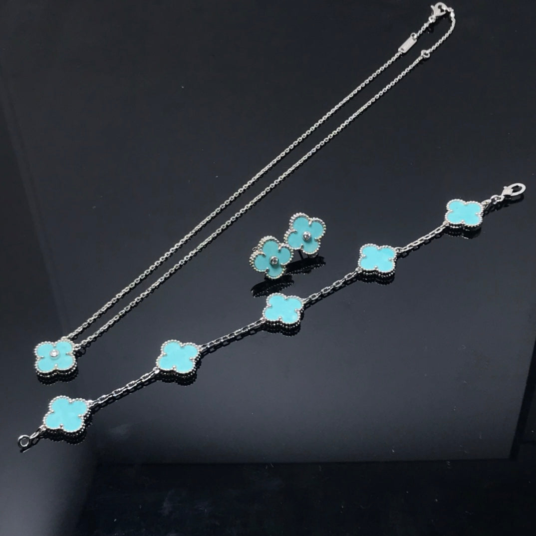 DIANA CLOVER 1 DIAMOND BLUE SKY SILVER EARRINGS