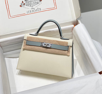 HM KELLY MINI 20 BLANCO GLACIER GRIS EPSOM HERRAJES PLATEADOS