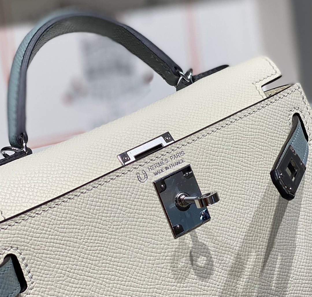 HM KELLY MINI 20 BLANCO GLACIER GRIS EPSOM HERRAJES PLATEADOS