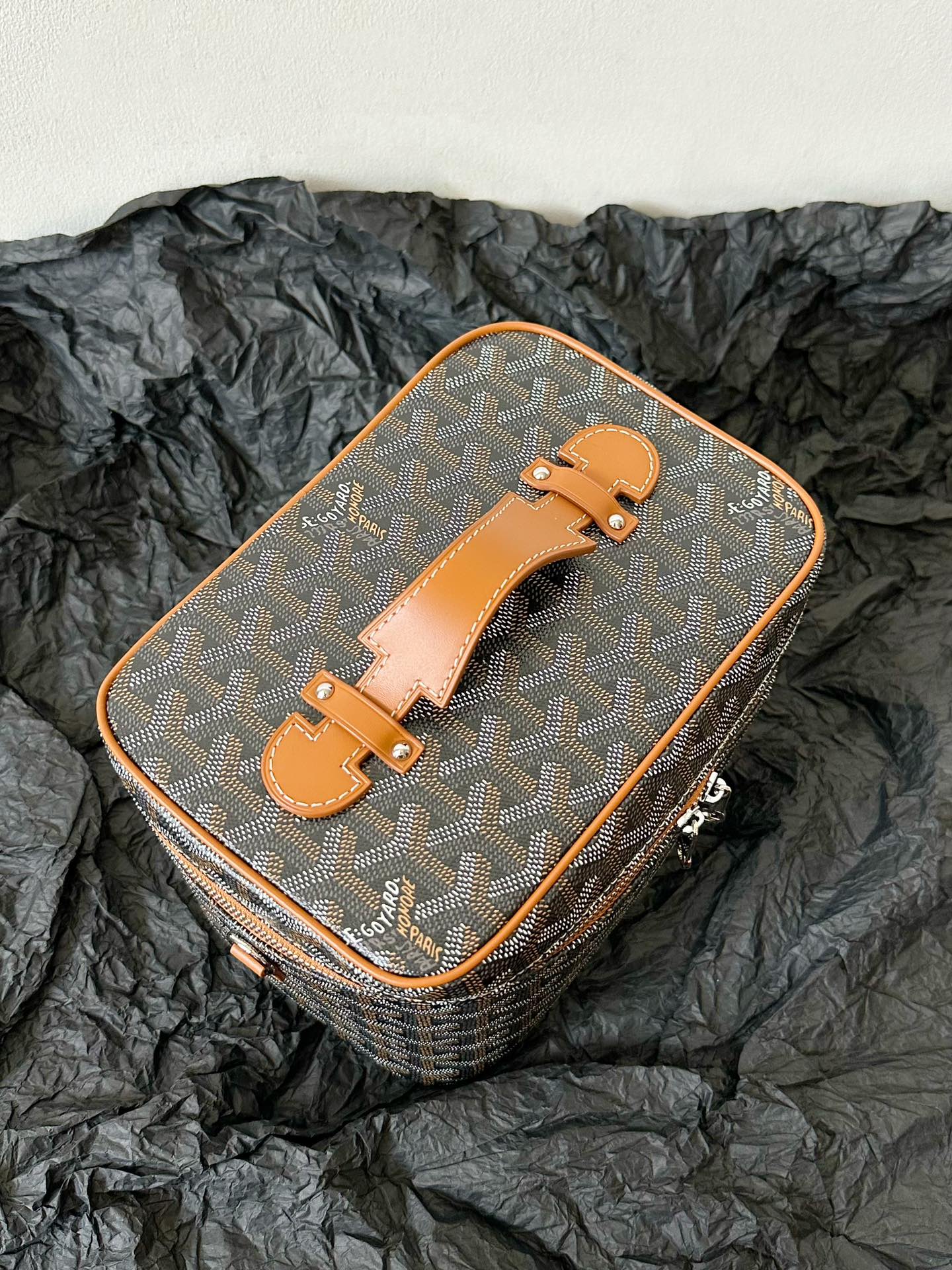 BOLSA DE MAQUILLAJE GOYA 20CM LONA NEGRA Y TAN